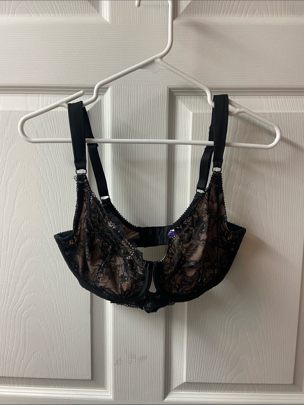 Sheer Black Lace Underwire Bra with Supportive Straps 32i